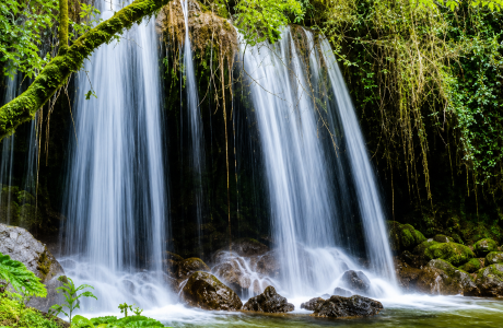 3 Days Fort Portal Small Package – Caves, Crater Lakes & Kingdom Tour